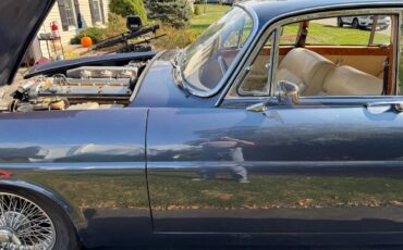 Jaguar-Mark-x-1963-Blue-Tan-17