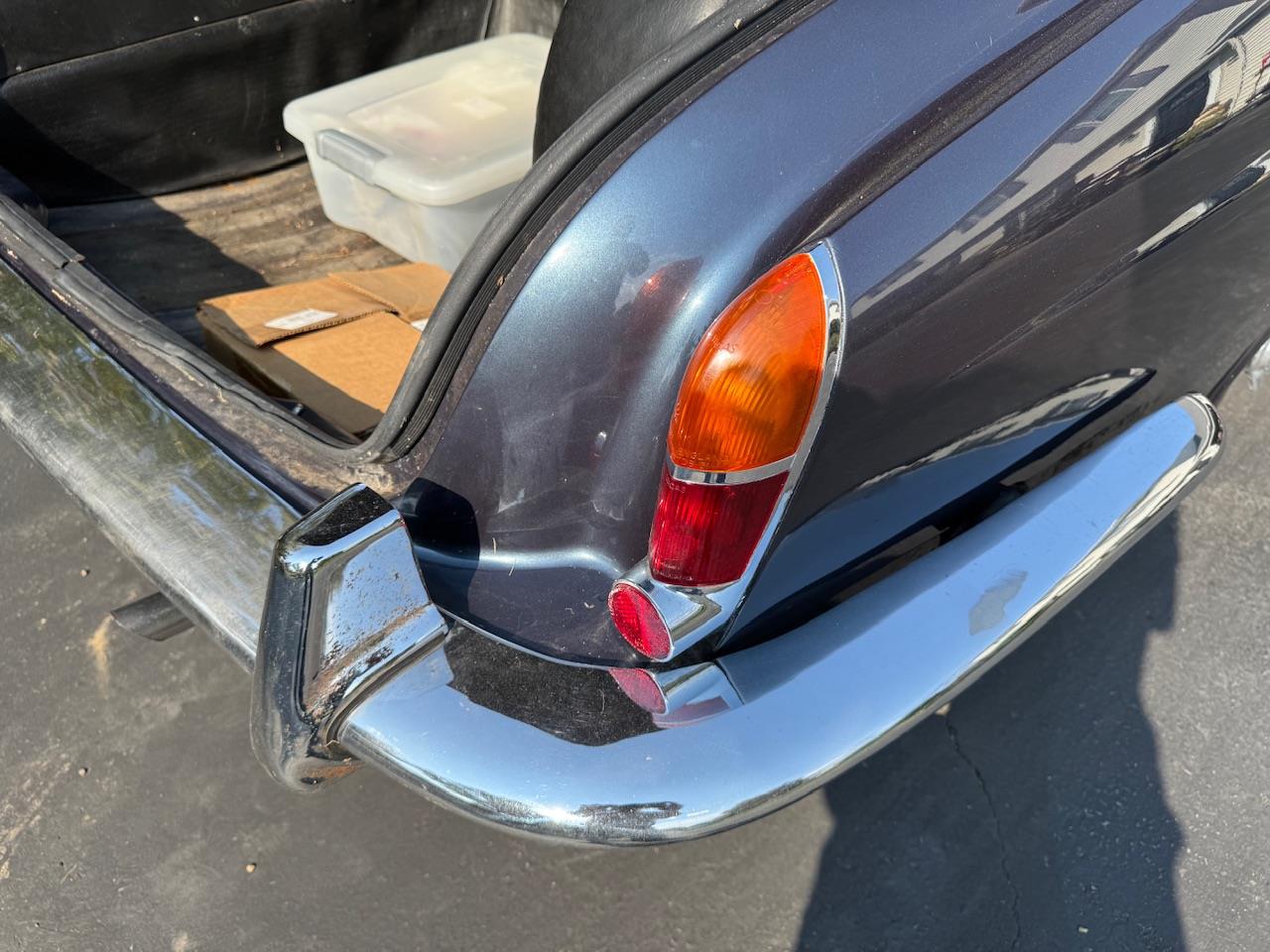 Jaguar-Mark-x-1963-Blue-Tan-36