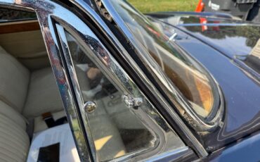 Jaguar-Mark-x-1963-Blue-Tan-37