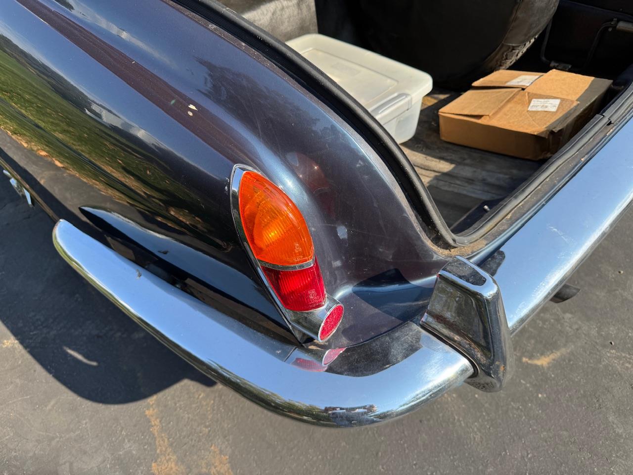 Jaguar-Mark-x-1963-Blue-Tan-38