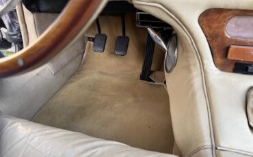 Jaguar-Mark-x-1963-Blue-Tan-48