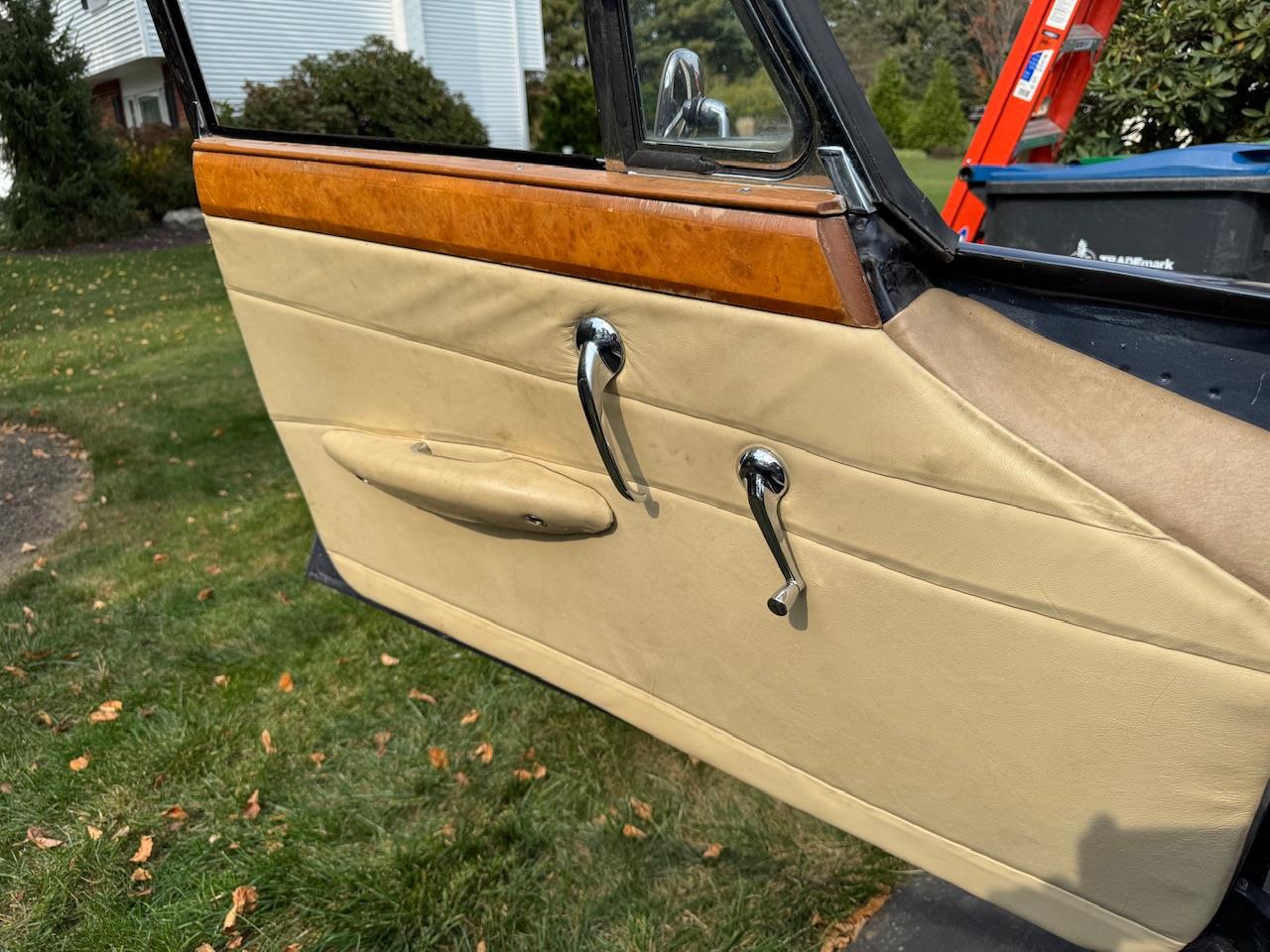 Jaguar-Mark-x-1963-Blue-Tan-50