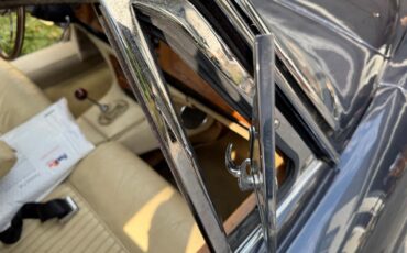 Jaguar-Mark-x-1963-Blue-Tan-60