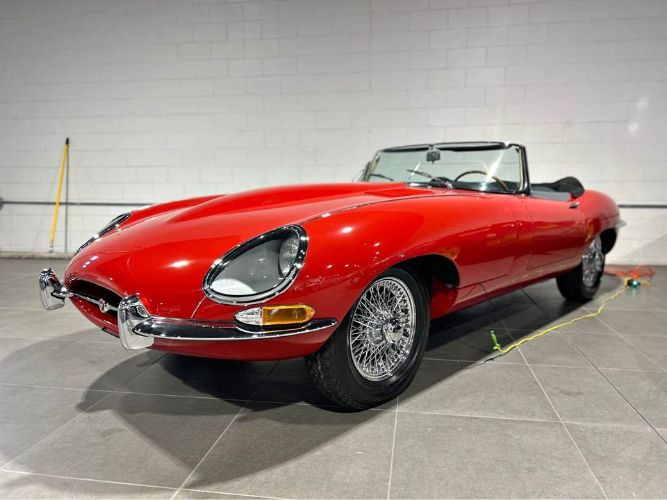 Jaguar-Other-1963-Red-Black-3