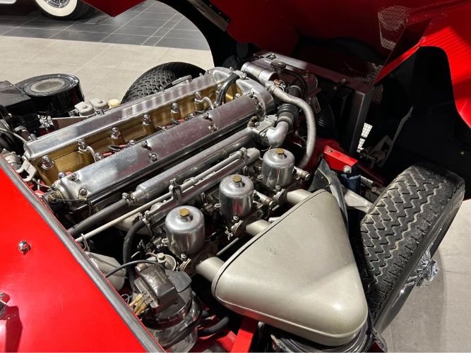 Jaguar-Other-1963-Red-Black-4