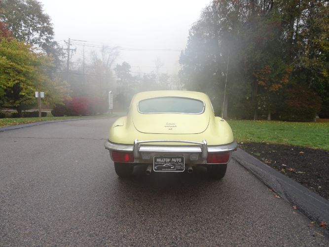 Jaguar-Other-1969-Yellow-16