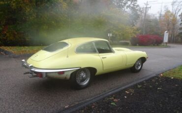 Jaguar-Other-1969-Yellow-19