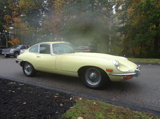 Jaguar-Other-1969-Yellow-22