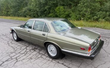 Jaguar-XJ-1987-Sedan-1