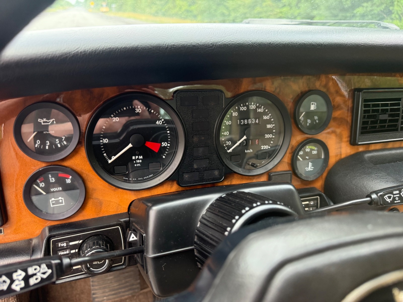 Jaguar-XJ-1987-Sedan-10