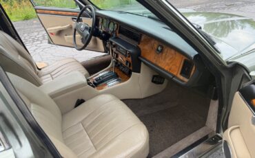 Jaguar-XJ-1987-Sedan-15