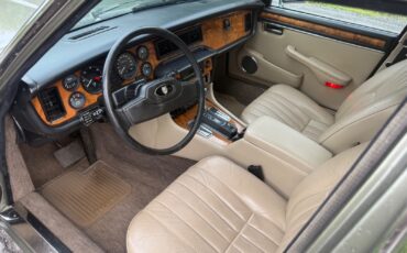 Jaguar-XJ-1987-Sedan-8