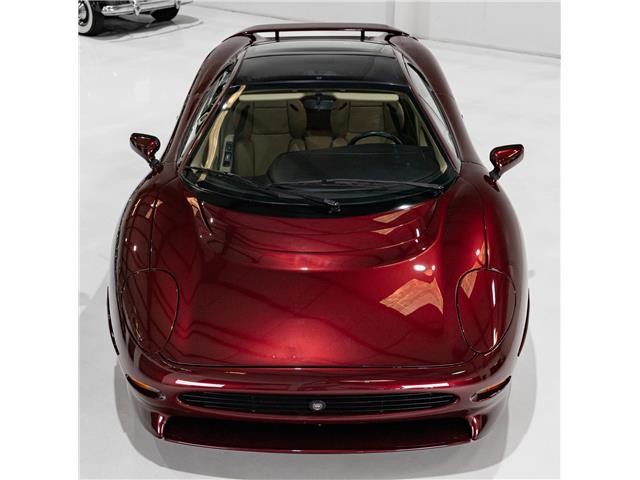 Jaguar-XJ220-1993-Coupe-10