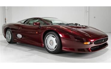 Jaguar-XJ220-1993-Coupe-3