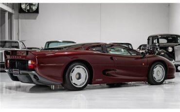 Jaguar-XJ220-1993-Coupe-4