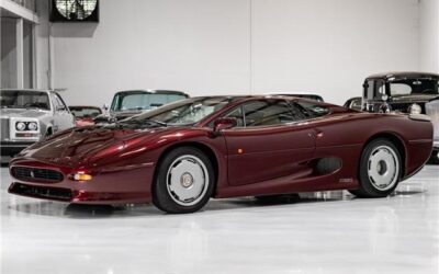 Jaguar XJ220 1993 Coupe