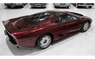 Jaguar-XJ220-1993-Coupe-9