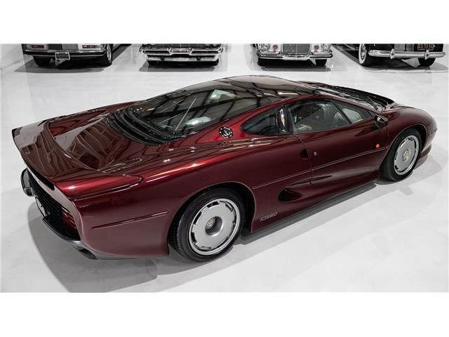 Jaguar-XJ220-1993-Coupe-9