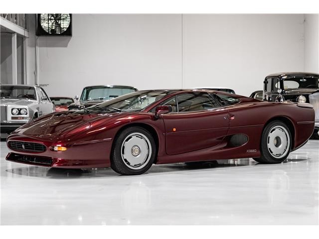 Jaguar XJ220 1993 Coupe