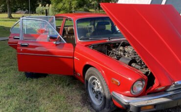 Jaguar-XJ6-1981-Sedan-13