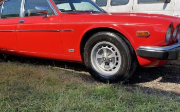 Jaguar-XJ6-1981-Sedan-9