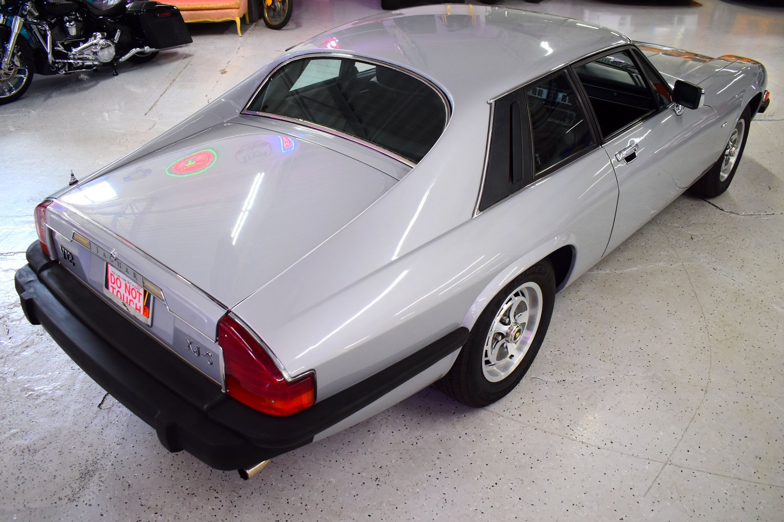 Jaguar-XJS-1978-Coupe-11