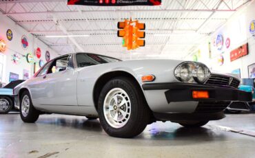 Jaguar-XJS-1978-Coupe-2