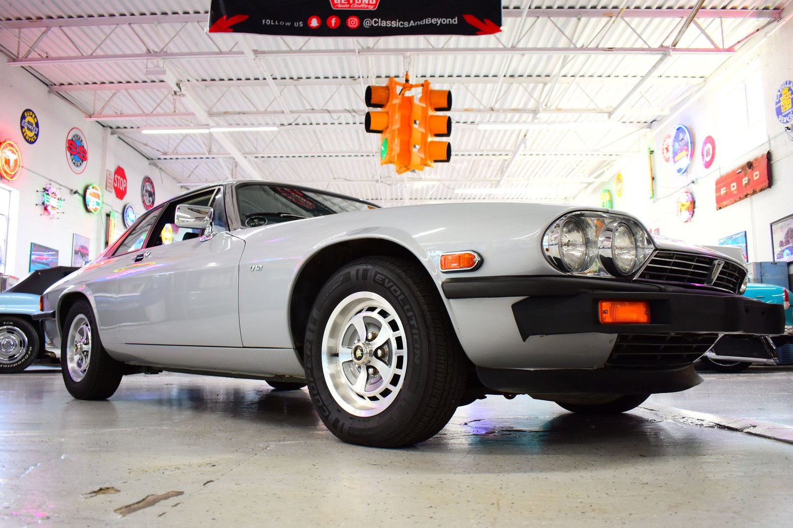 Jaguar-XJS-1978-Coupe-2