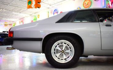 Jaguar-XJS-1978-Coupe-7