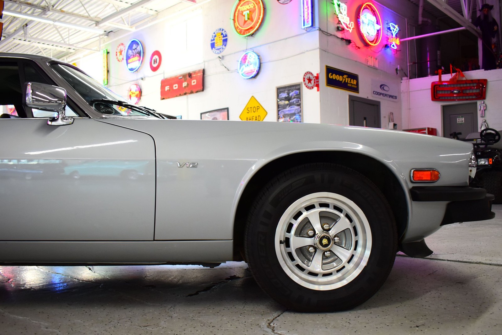 Jaguar-XJS-1978-Coupe-9