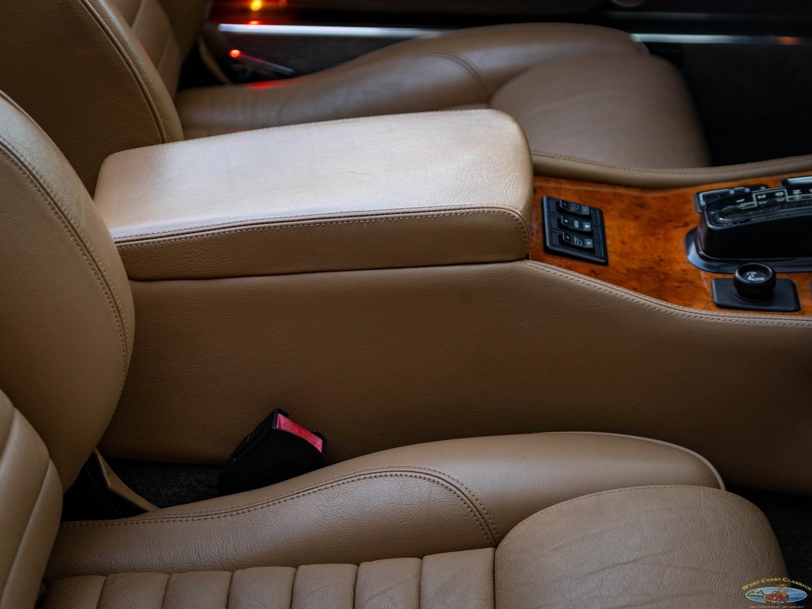 Jaguar-XJS-1990-Convertible-36