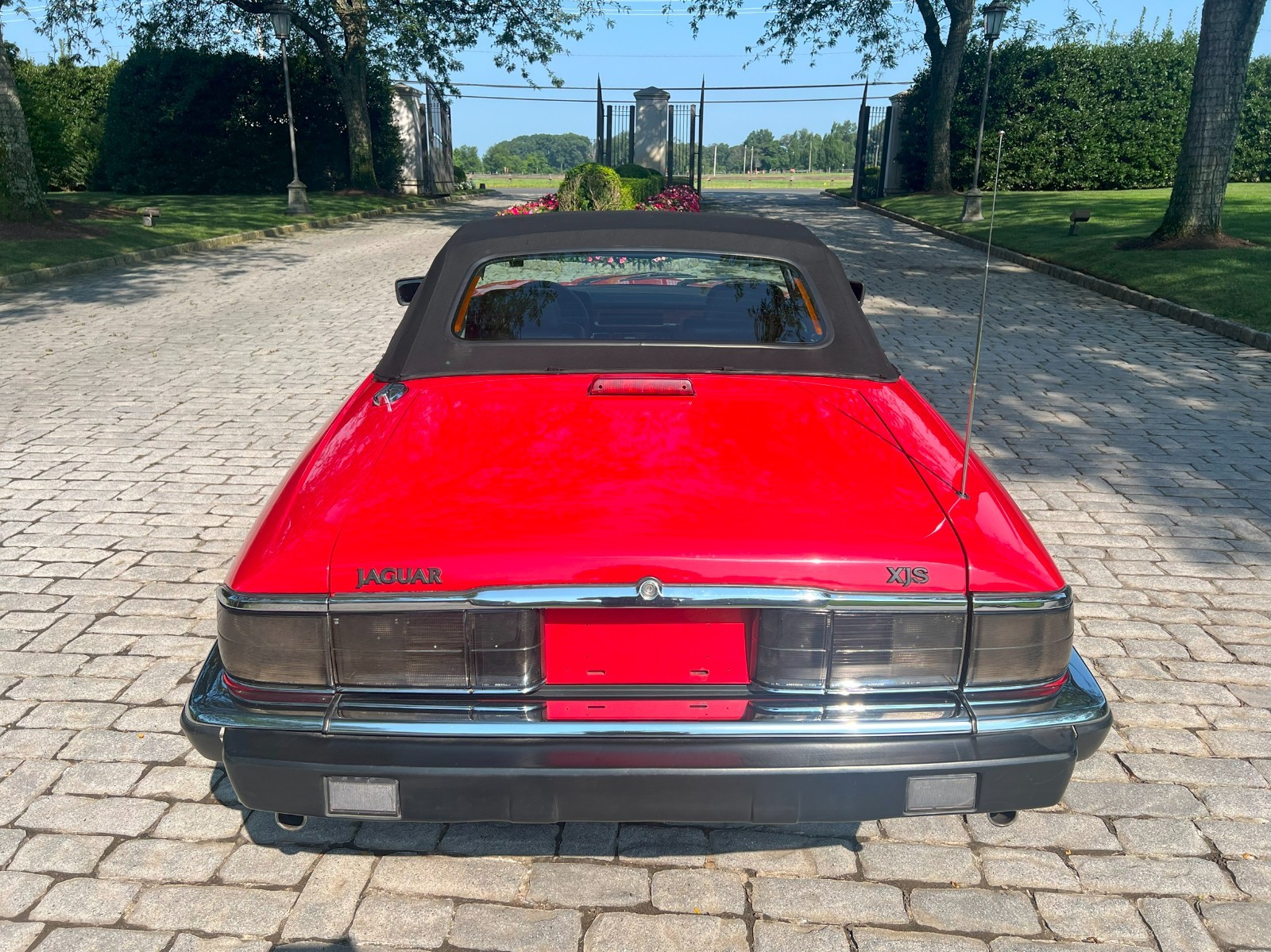 Jaguar-XJS-1993-Convertible-11