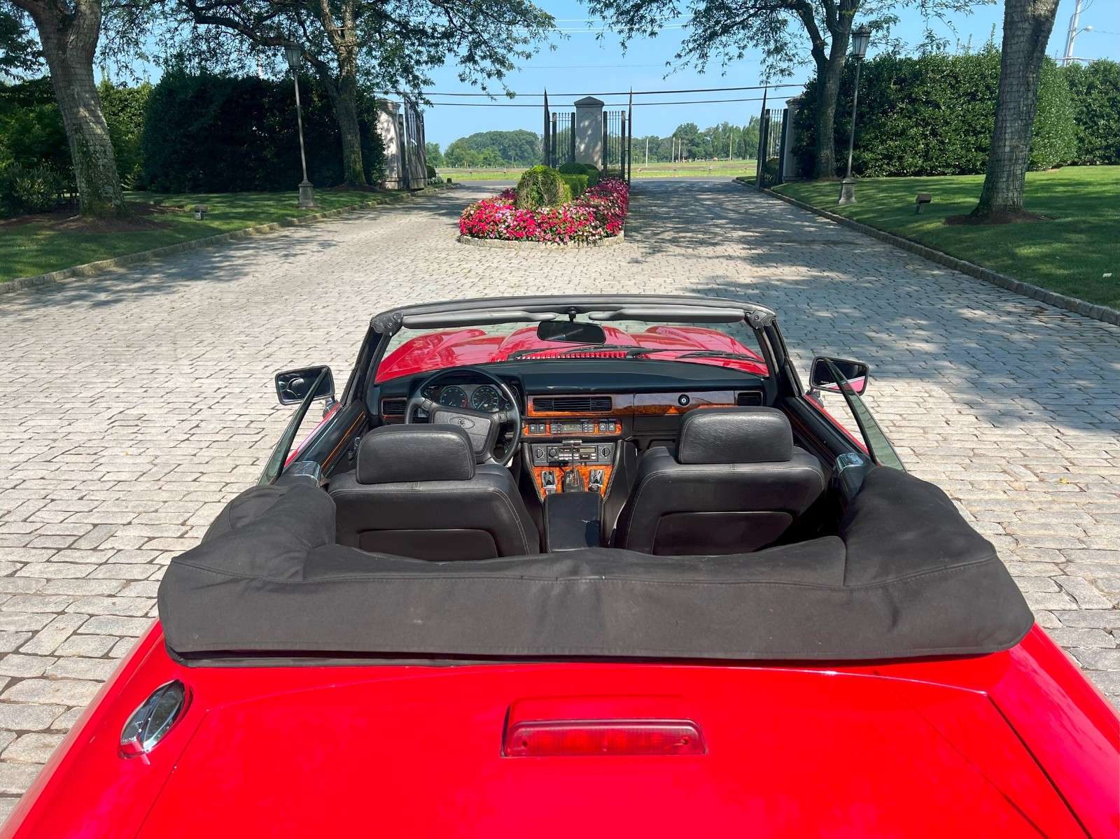 Jaguar-XJS-1993-Convertible-13