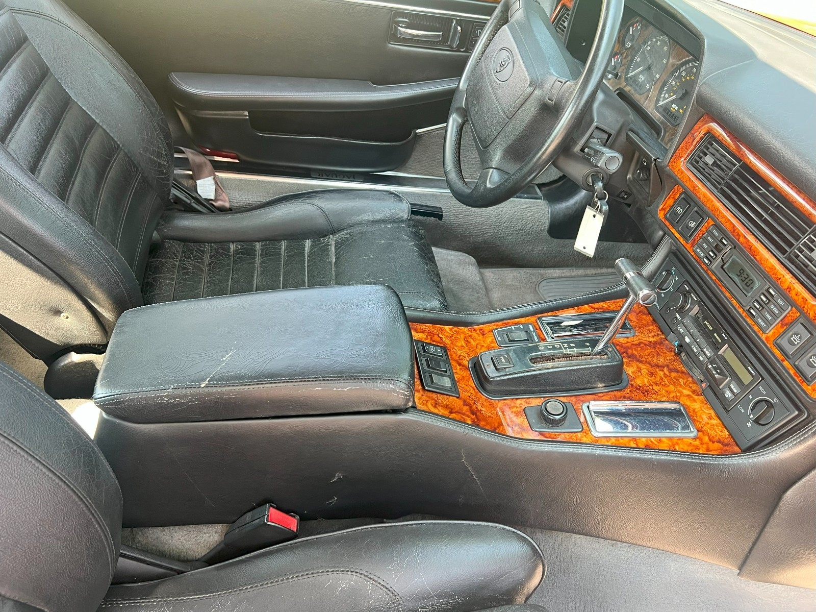 Jaguar-XJS-1993-Convertible-33