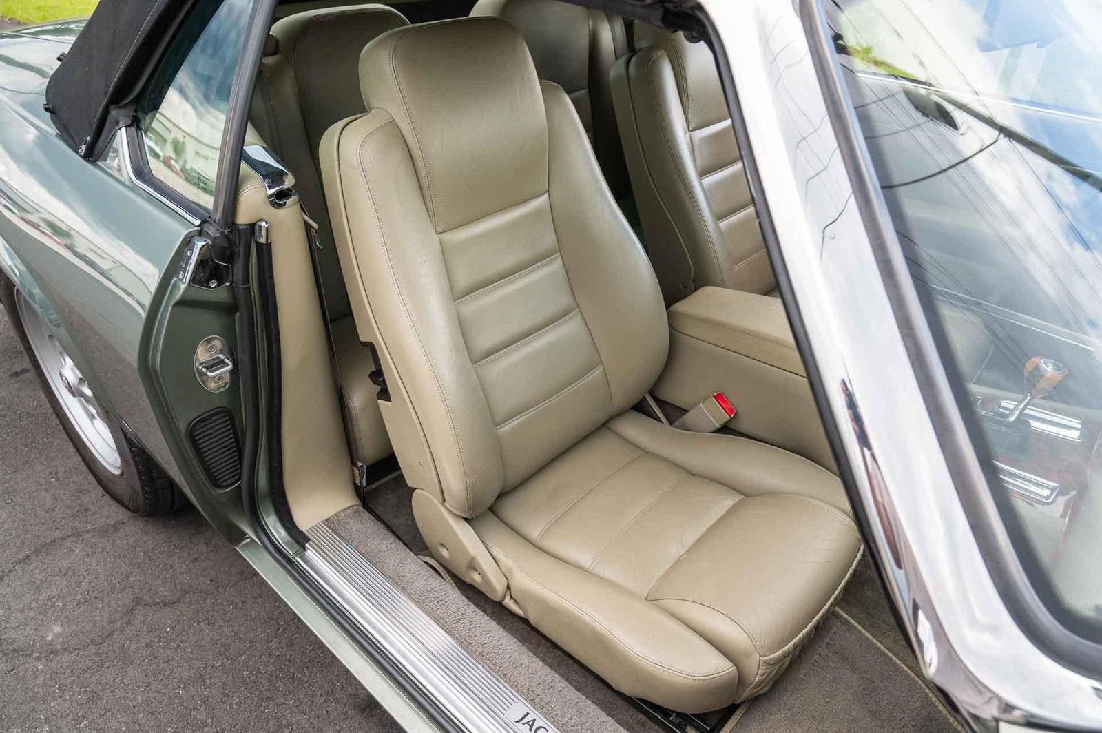 Jaguar-XJS-1995-2-Door-13