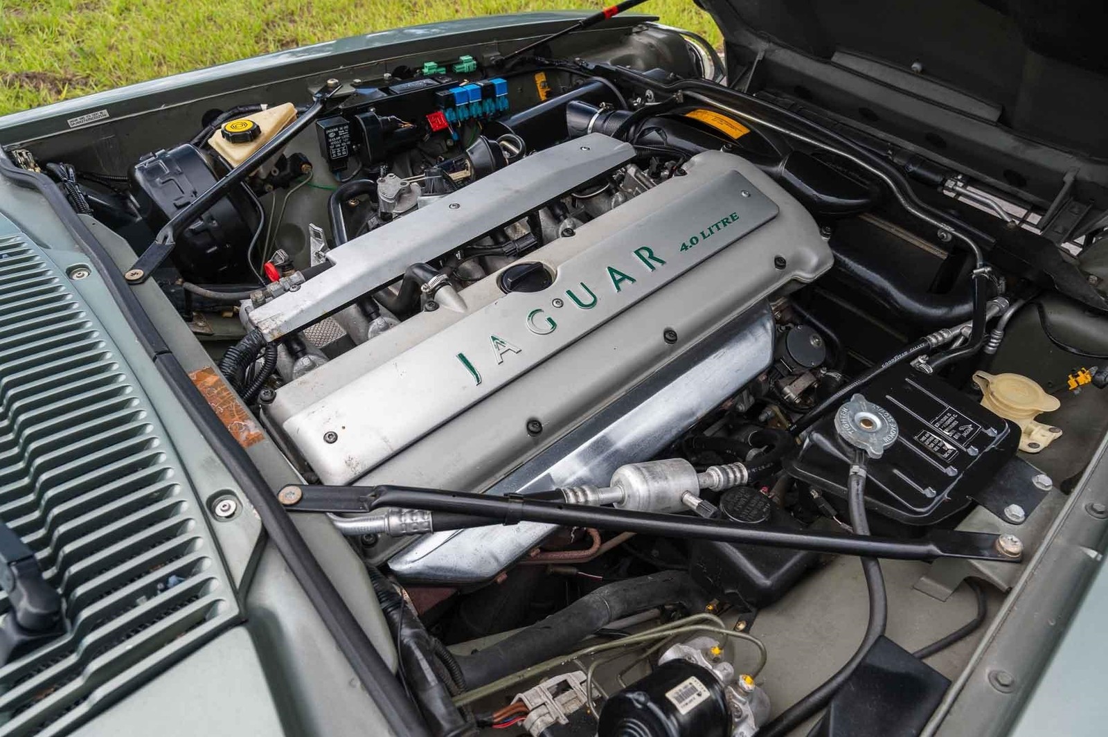 Jaguar-XJS-1995-2-Door-17