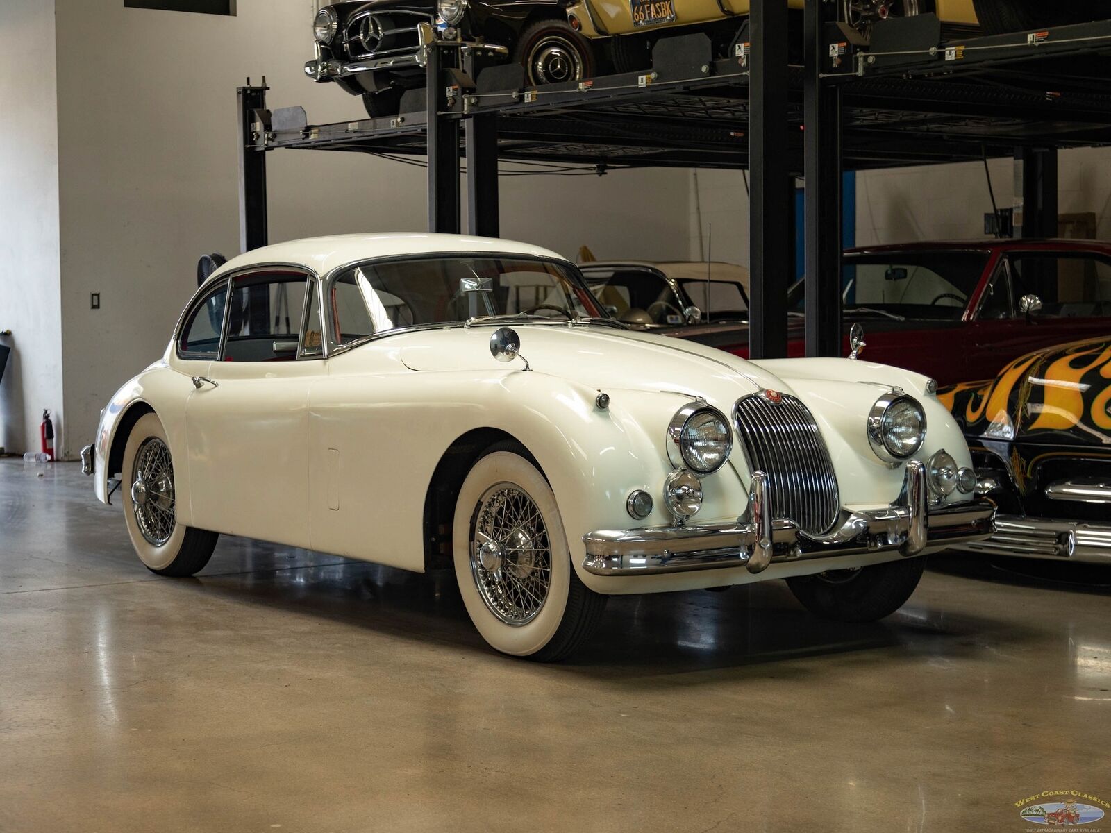 Jaguar-XK-150-1959-2-Door-Coupe-9