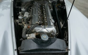 Jaguar-XK-1952-19