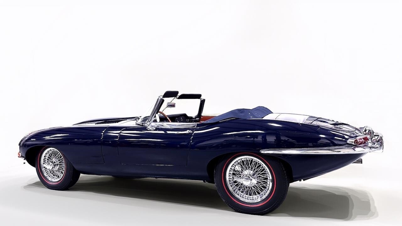 Jaguar-XK-1968-Convertible-13