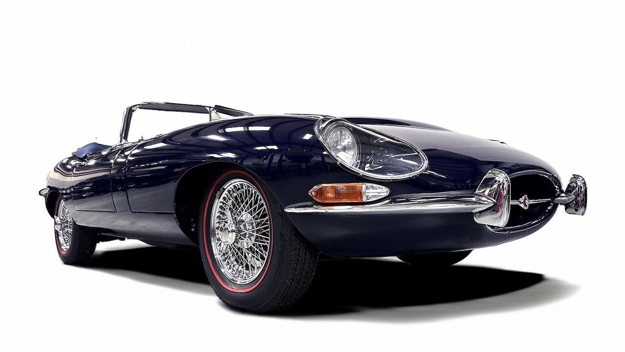 Jaguar-XK-1968-Convertible-23