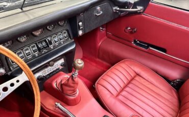 Jaguar-XK-1968-Convertible-28