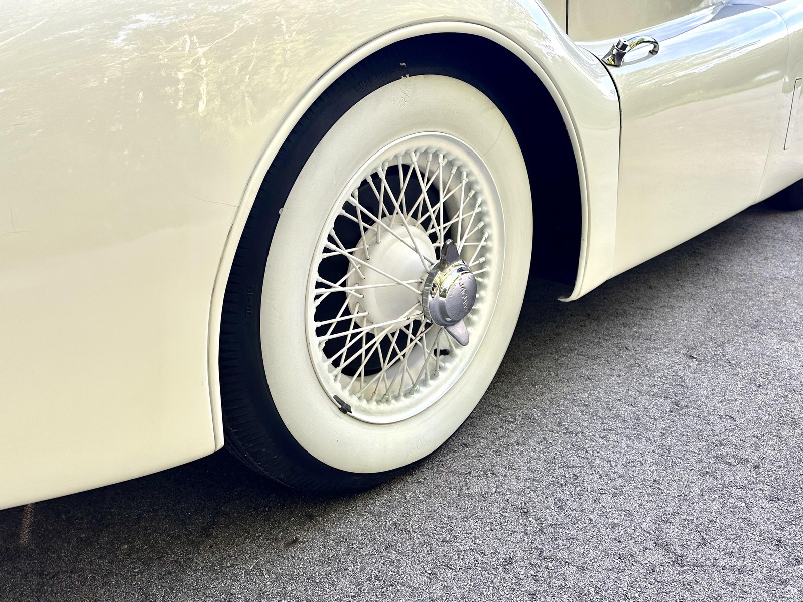 Jaguar-XK140-M-FHC-1957-Coupe-17k-in-Receipts-12