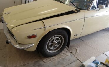 Jaguar-Xj6-1974-Yellow-Dark-Brown-2