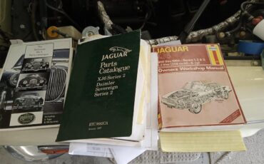 Jaguar-Xj6-1974-Yellow-Dark-Brown-20