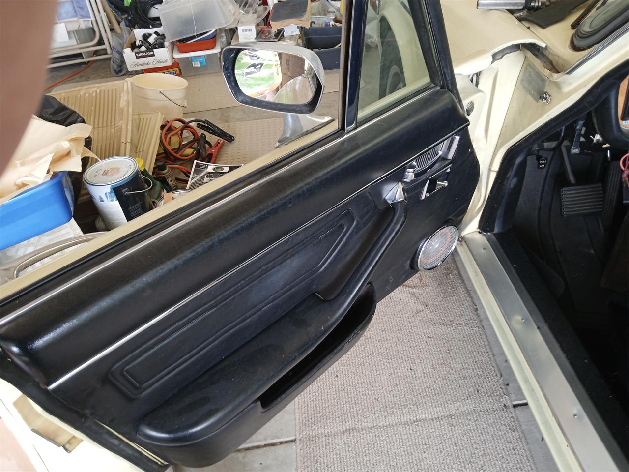 Jaguar-Xj6-1974-Yellow-Dark-Brown-27