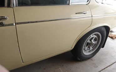 Jaguar-Xj6-1974-Yellow-Dark-Brown-3