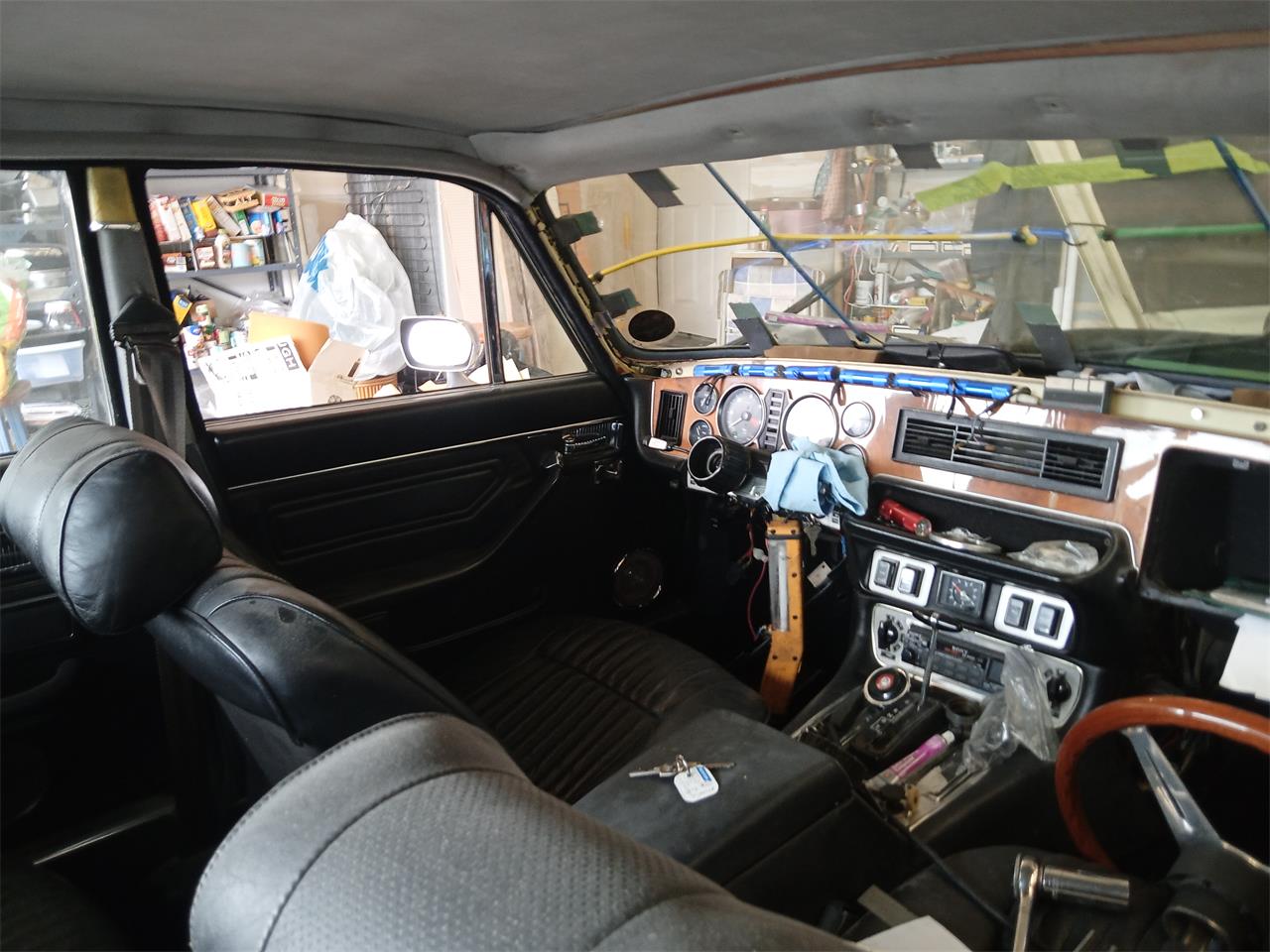 Jaguar-Xj6-1974-Yellow-Dark-Brown-5