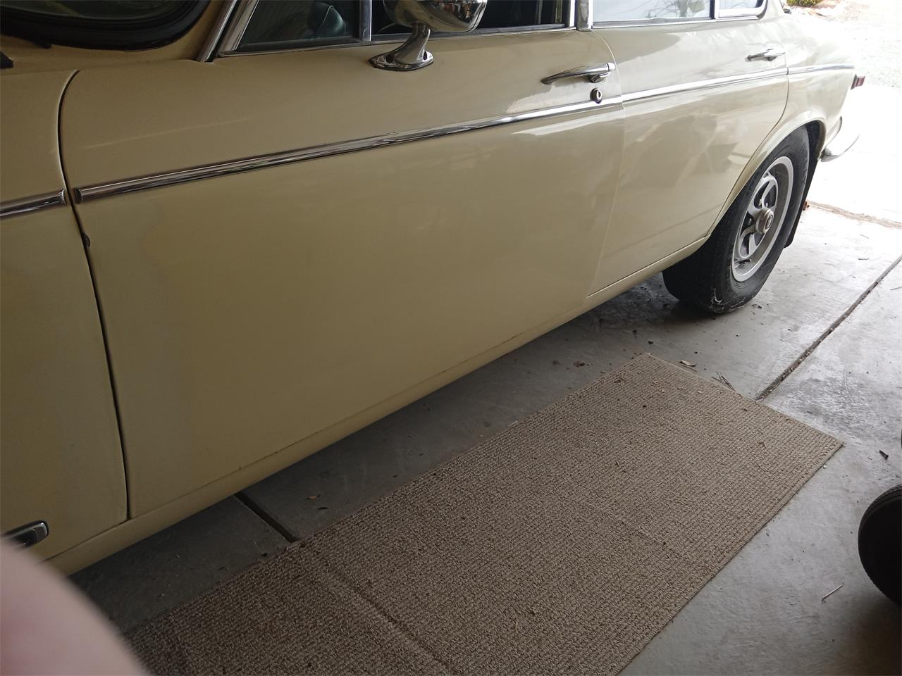 Jaguar-Xj6-1974-Yellow-Dark-Brown-58