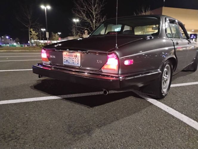 Jaguar-Xj6-1986-Gray-9