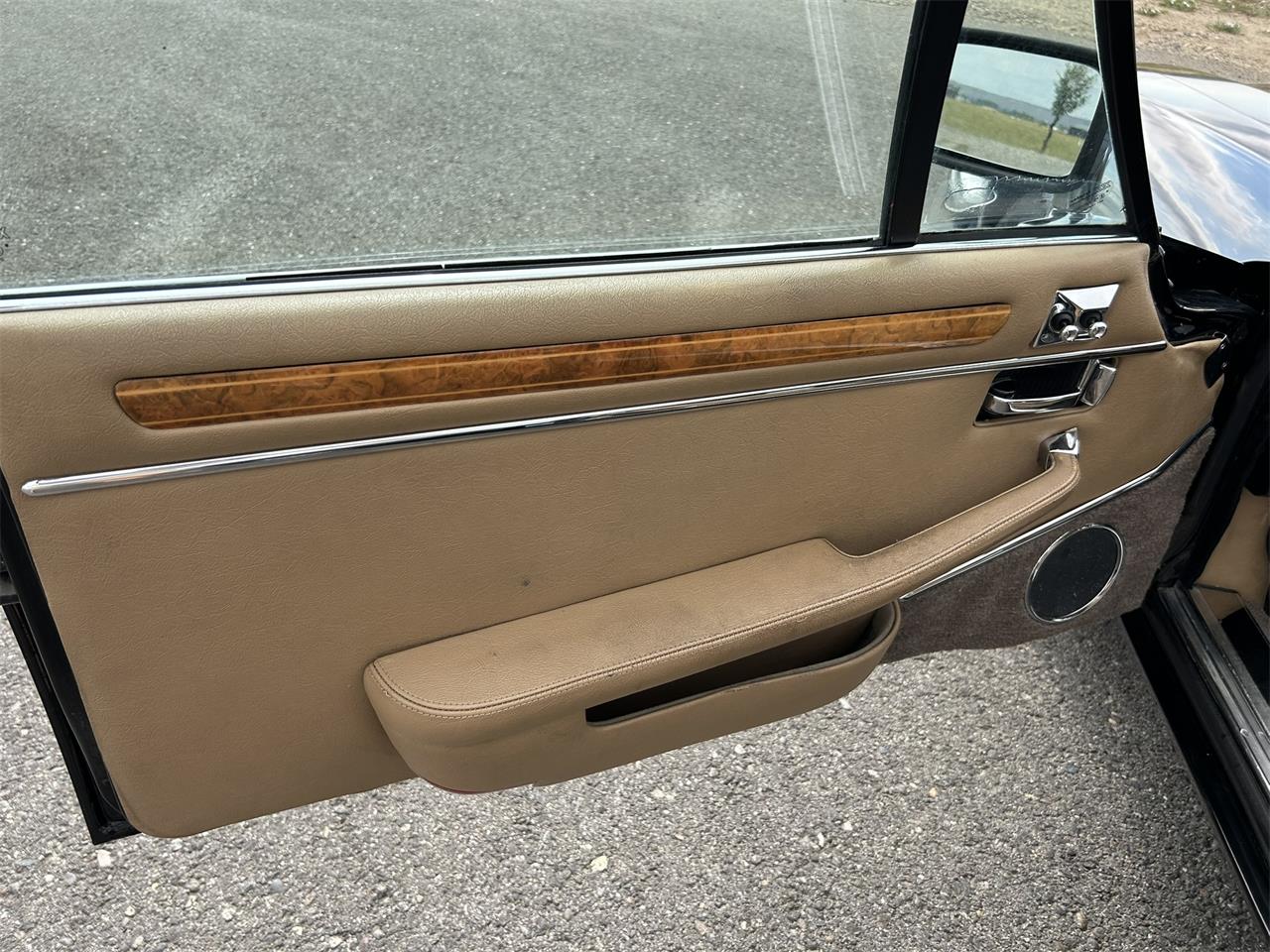 Jaguar-Xjs-1989-Black-Tan-37